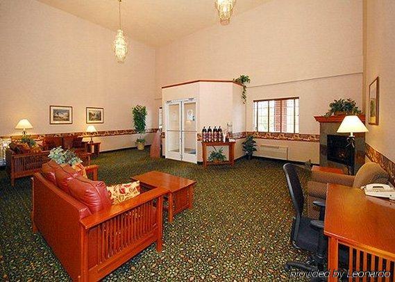 Comfort Inn & Suites Tualatin - Lake Oswego South Экстерьер фото